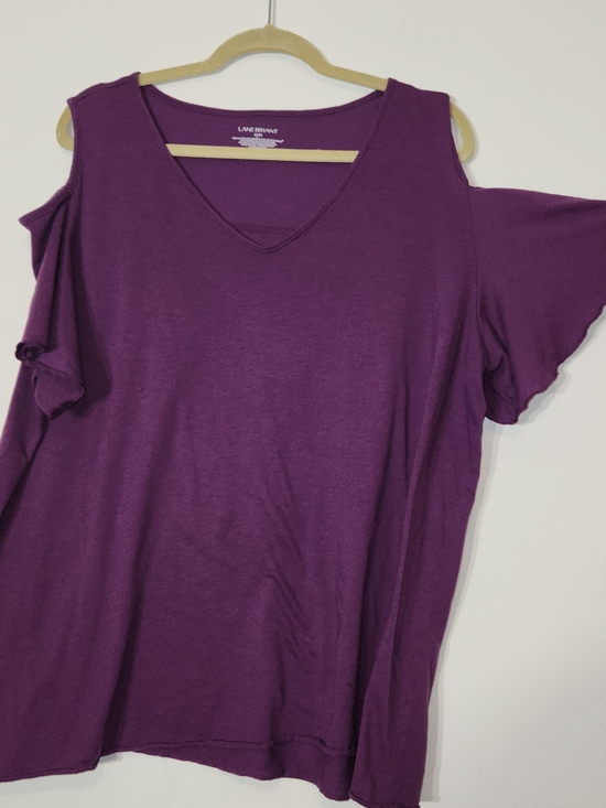 Lane Bryant Tops - 💜Lane Bryant💜 Plum Purple Cold-Shoulder V-Neck Top. Knit, Comfy, Size 22